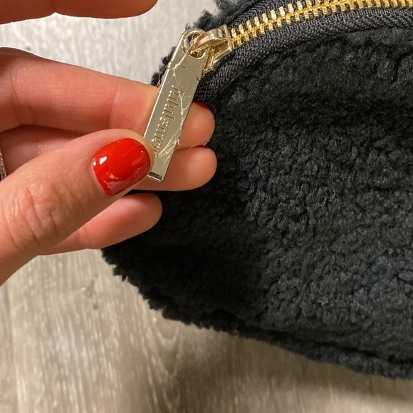 Lululemon | Everywhere Belt Bag Fleece Black Gold Hardware NEW - Picture 5 of 6